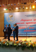 Профессору и хирургу Оспанову Оралу Базарбаевичу были вручены в Астане награды республиканского значения. Церемония награждения.
